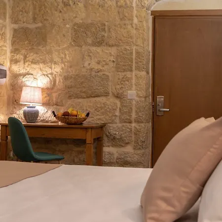 39 St. George Bed & Breakfast Victoria