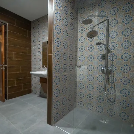 39 St. George Bed & Breakfast 3*