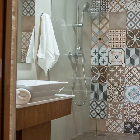 לינה וארוחת בוקר 39 St. George 4*