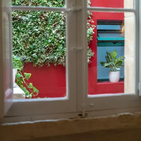 לינה וארוחת בוקר 39 St. George