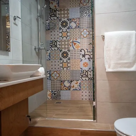 39 St. George 4*